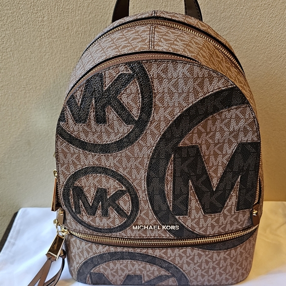 Michael kors medium Backpack - Picture 14 of 16